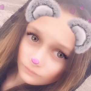 Meet your Posher, Elleney